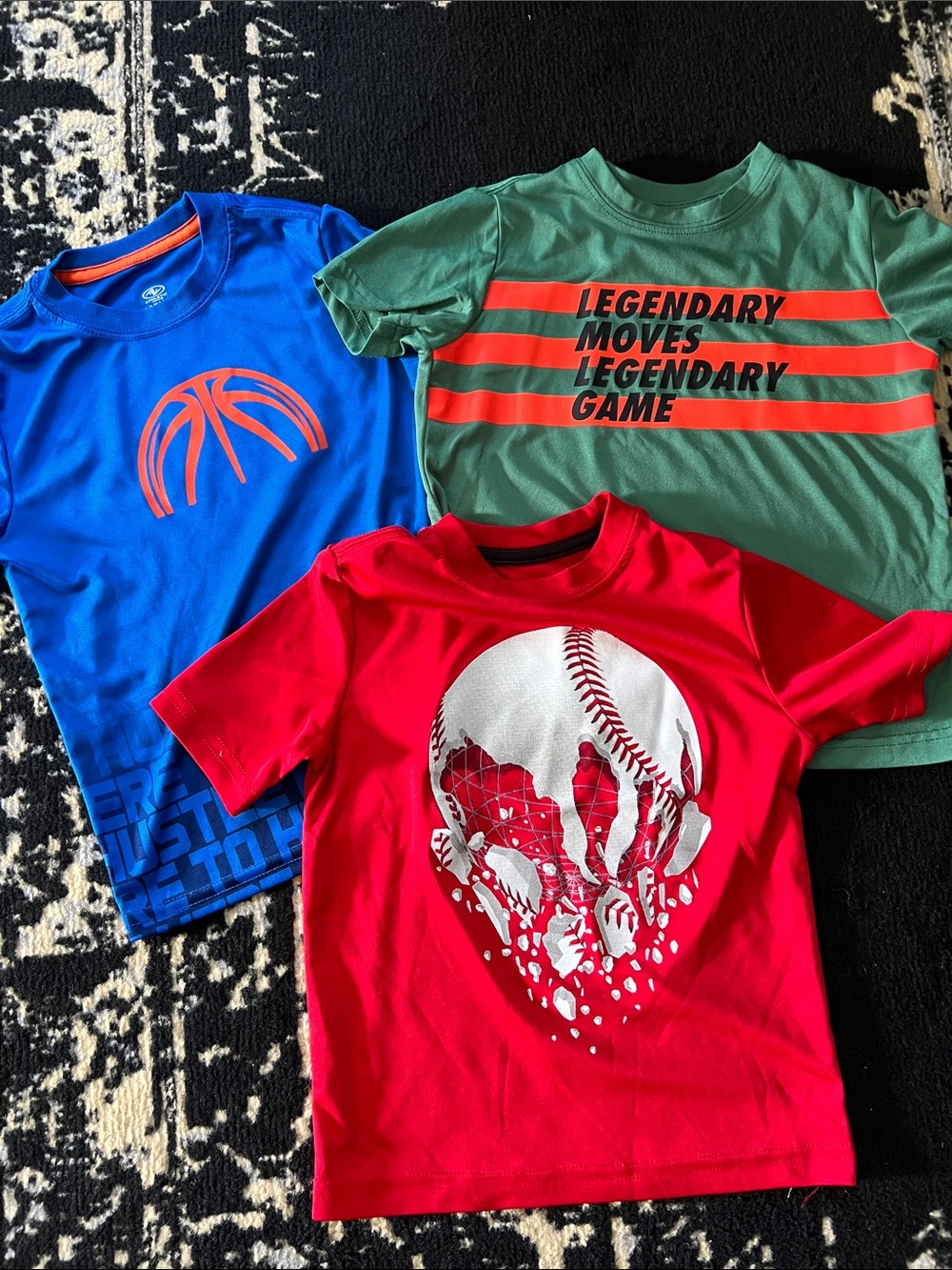 Boys 3 pc Dri fit performance tee sport graphic bundle Size XS 4/5